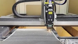 GM08B Testa di taglio laser a fibra per il taglio di acciaio inox da 8 mm