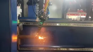 LCF15A Testa di taglio laser a fibra per taglio di acciaio al carbonio da 7 mm