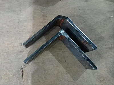 Testa di taglio laser a fibra da 15 kW con smusso (angolo retto a pendolo singolo)